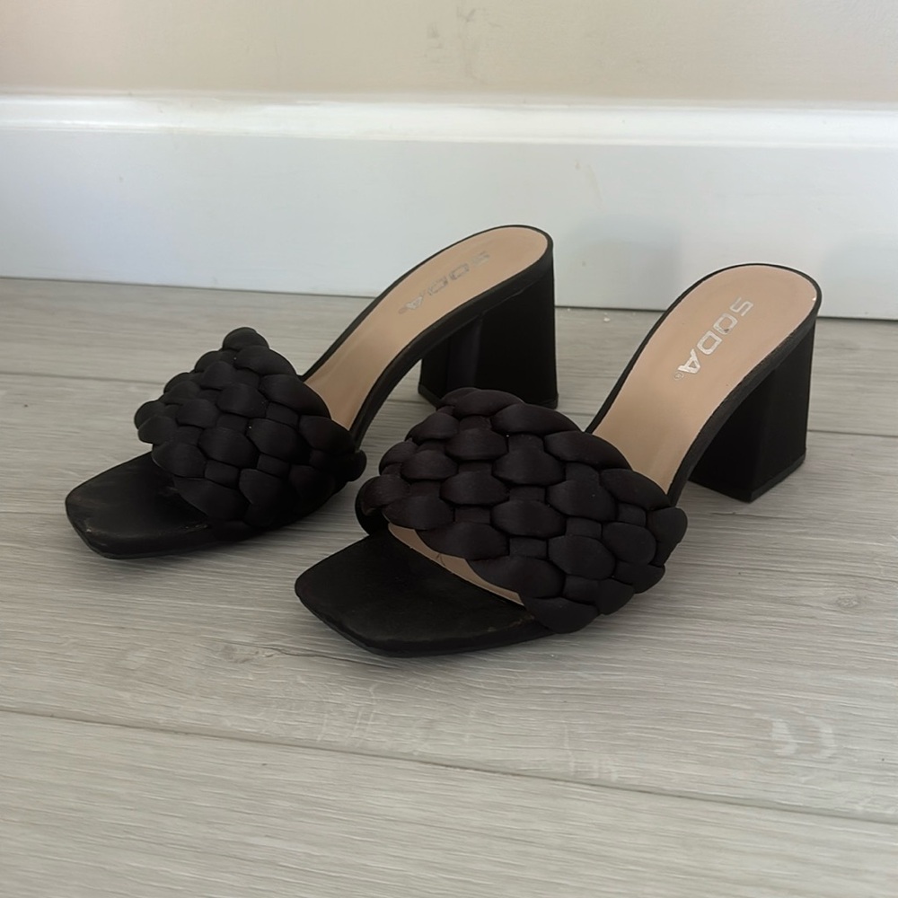 Black Braided Puff Square Toe Block Heel Sandals